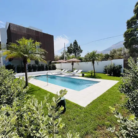 Marina Boutique Bed & Breakfast *