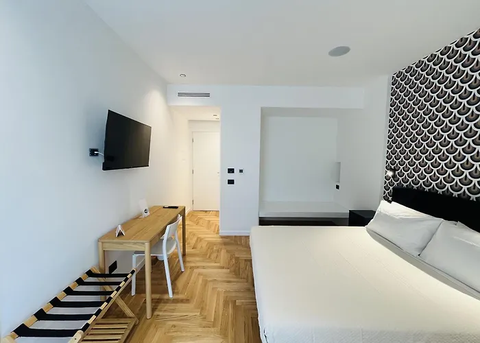 Marina Boutique Couette-café