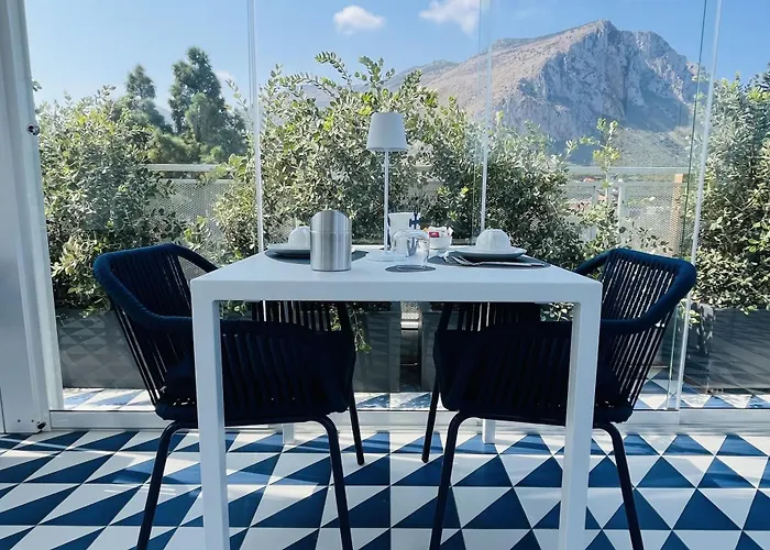 Marina Boutique Couette-café